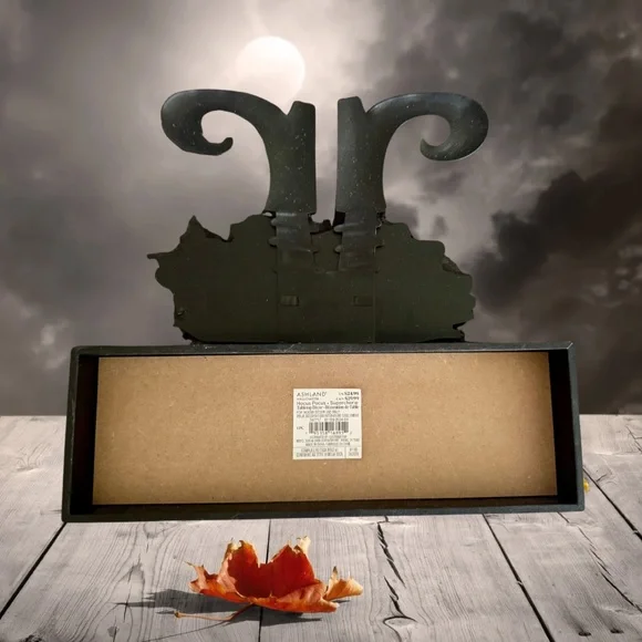 Witch Please Table Sign - Ashland 2024 Hocus Pocus Collection - Picture 2 of 2